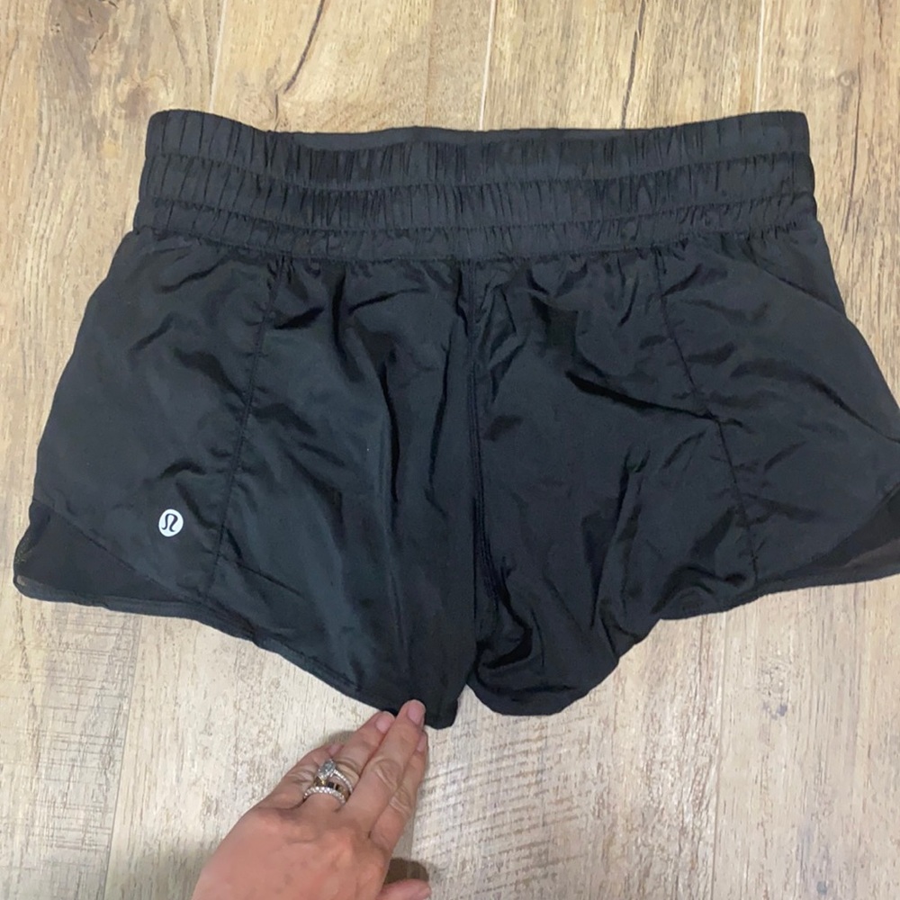 Lululemon hottie short 4’